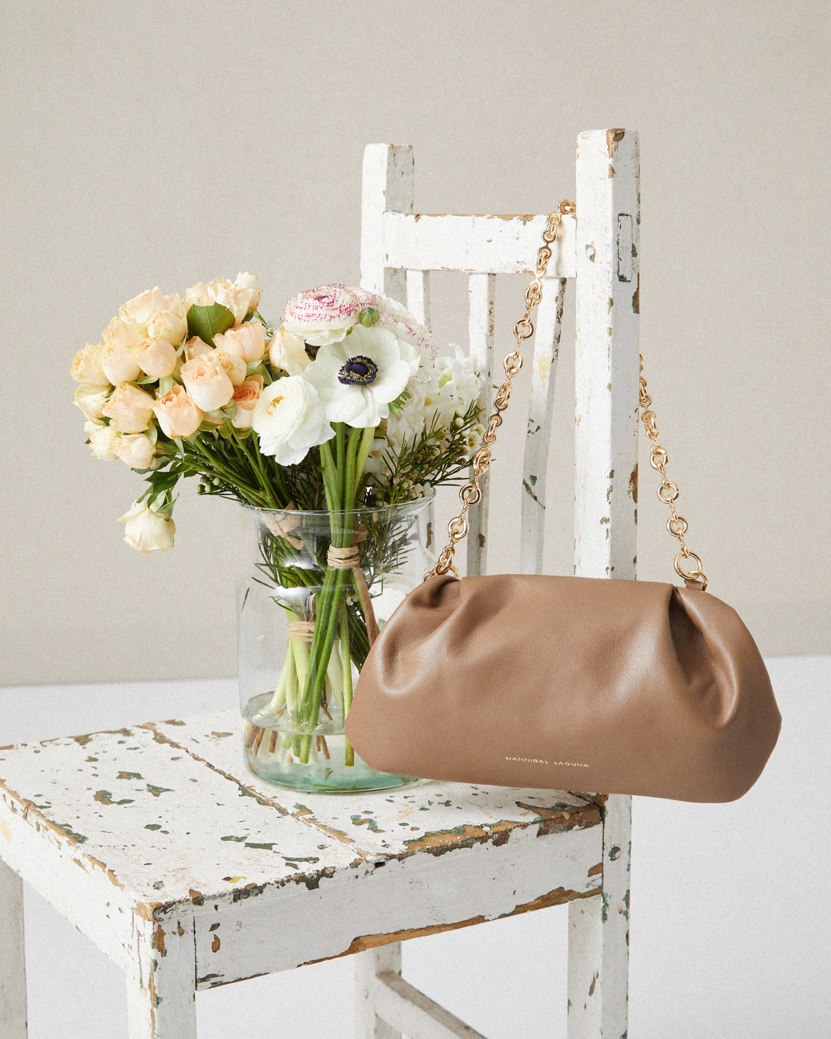 BOLSO PEQUEÑO CADENA DORADA
