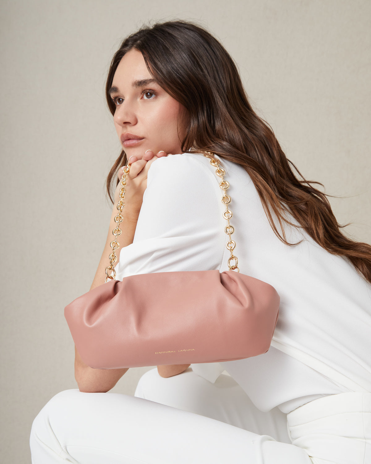 BOLSO PEQUEÑO CADENA DORADA