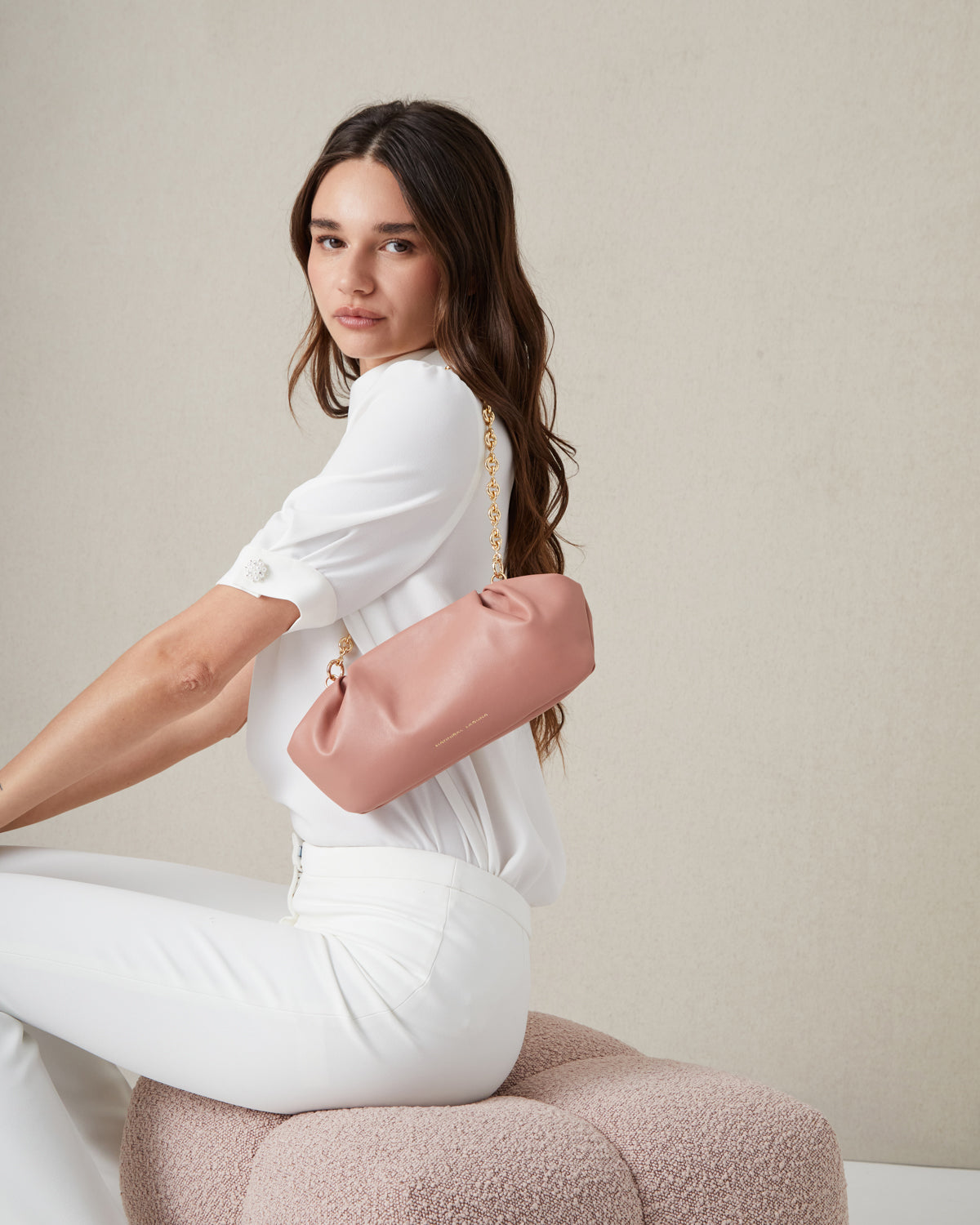 BOLSO PEQUEÑO CADENA DORADA ROSA