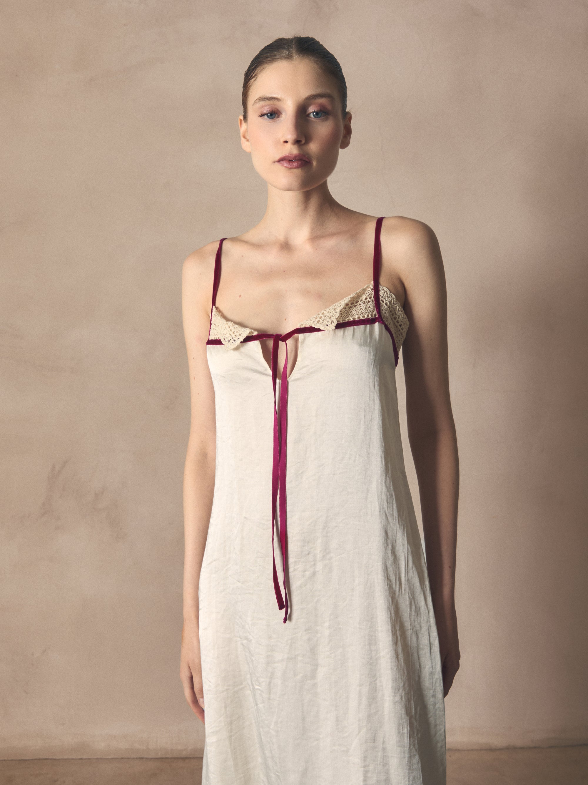 CAMISÓN PUNTILLA ENCAJE