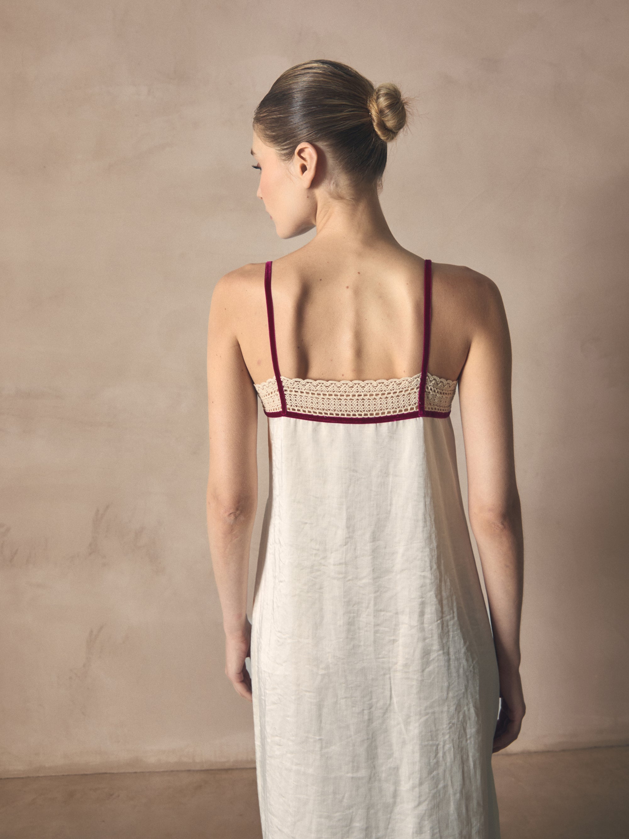 CAMISÓN PUNTILLA ENCAJE