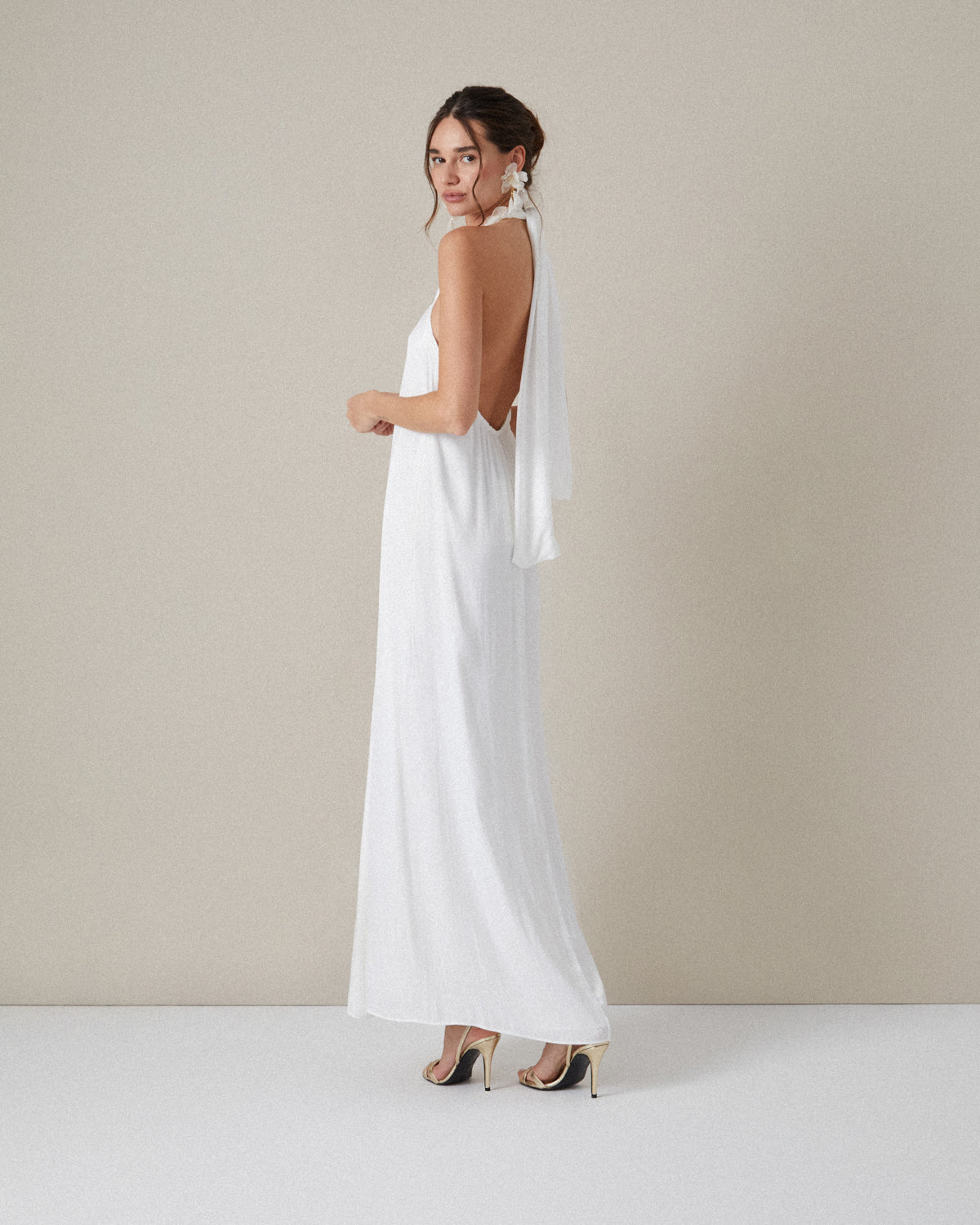 VESTIDO HALTER PLISADO