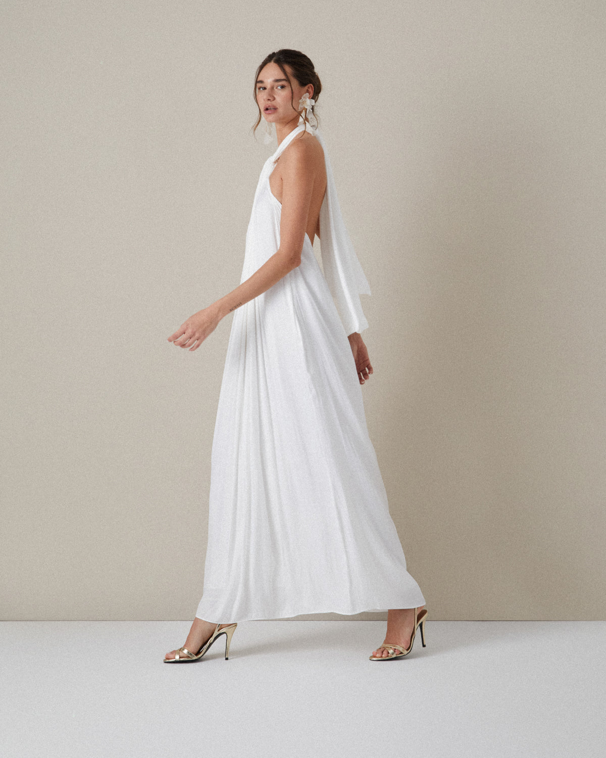 VESTIDO HALTER PLISADO