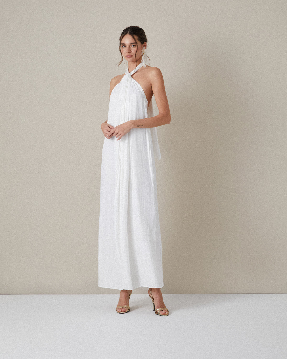 VESTIDO HALTER PLISADO