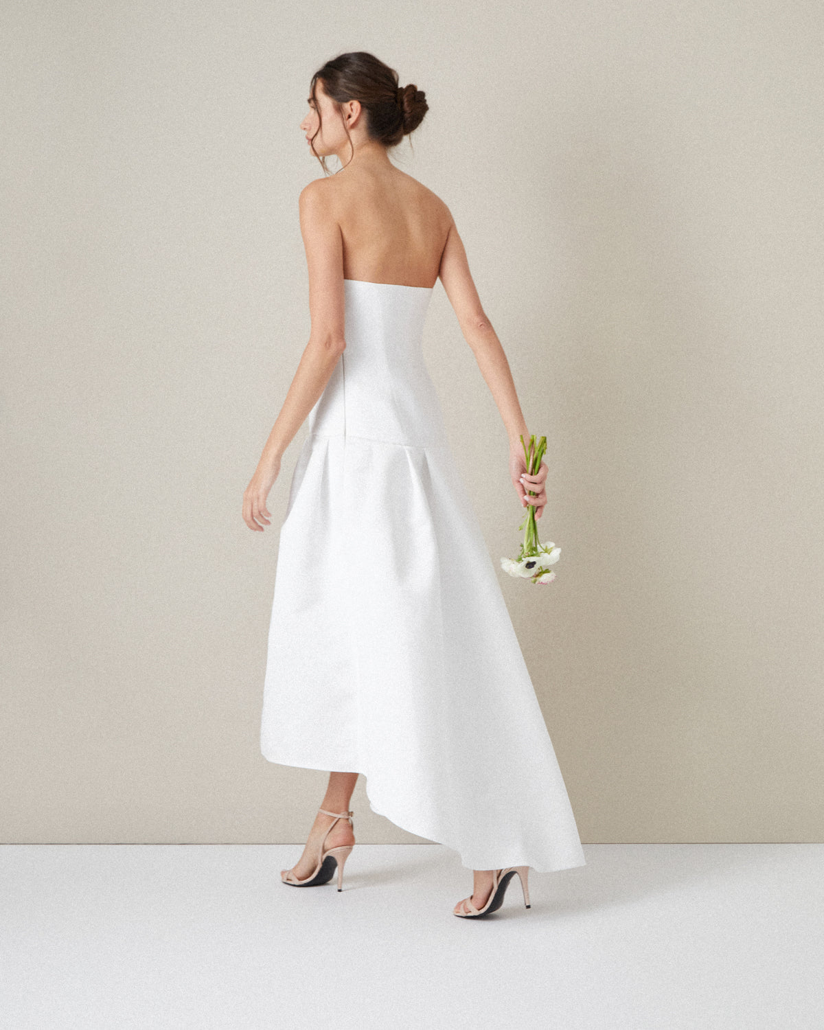 VESTIDO PALABRA HONOR FALDA PLIEGUES