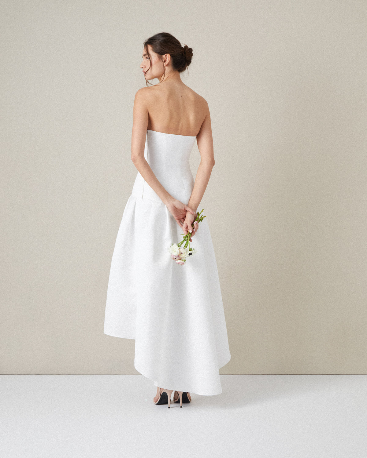 VESTIDO PALABRA HONOR FALDA PLIEGUES