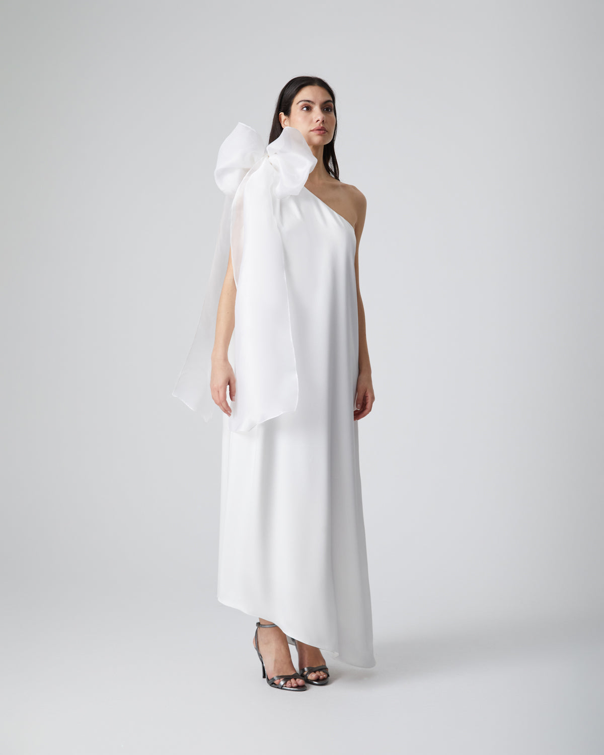 VESTIDO ASIMÉTRICO LAZO
