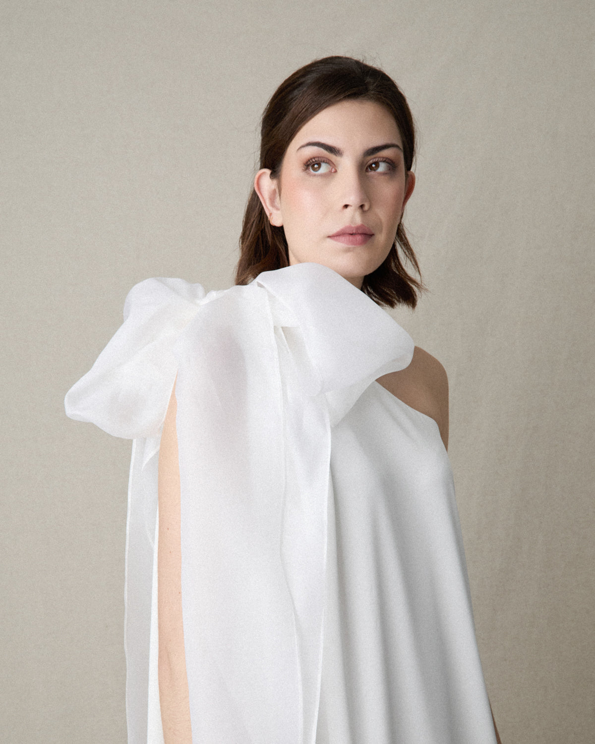 VESTIDO ASIMÉTRICO LAZO