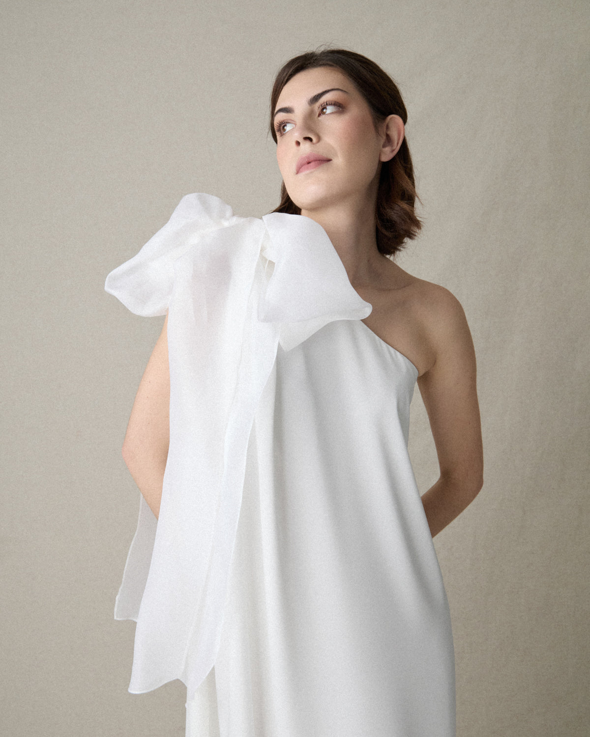 VESTIDO ASIMÉTRICO LAZO