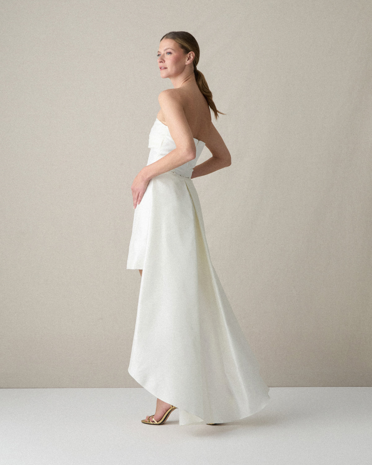 VESTIDO CORTO PALABRA HONOR